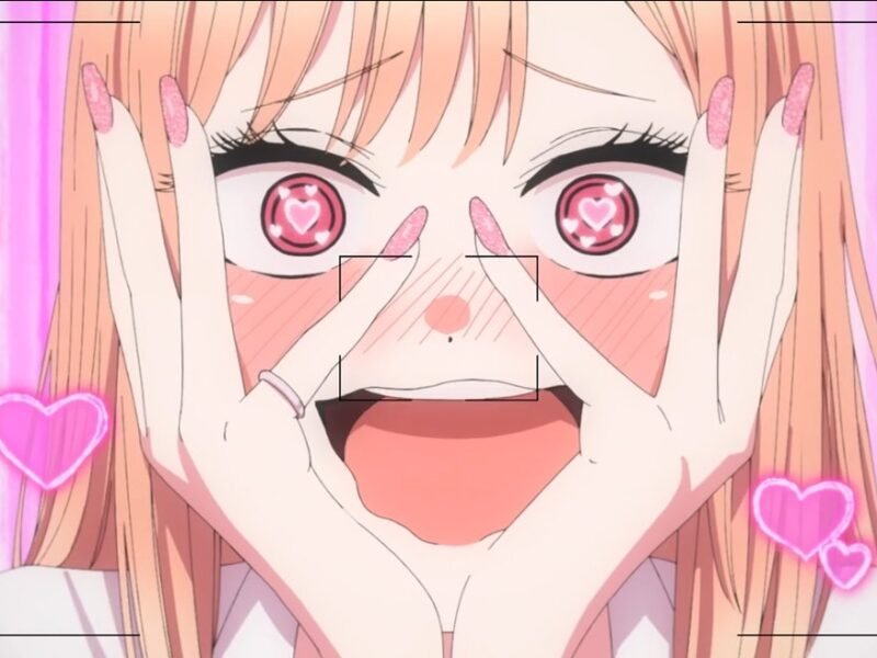 Marin Kitagawa de Sono Bisque Doll wa Koi wo Suru es ordeñada en esta figura H