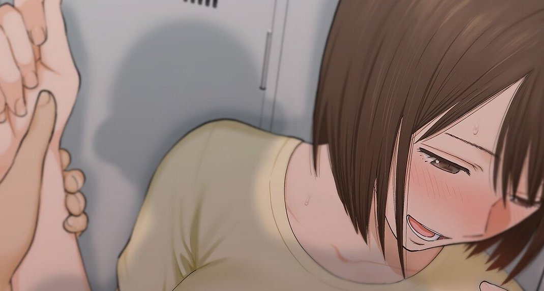 Joven abandona a sus amigos para cochar con su novia en esta película para adultos