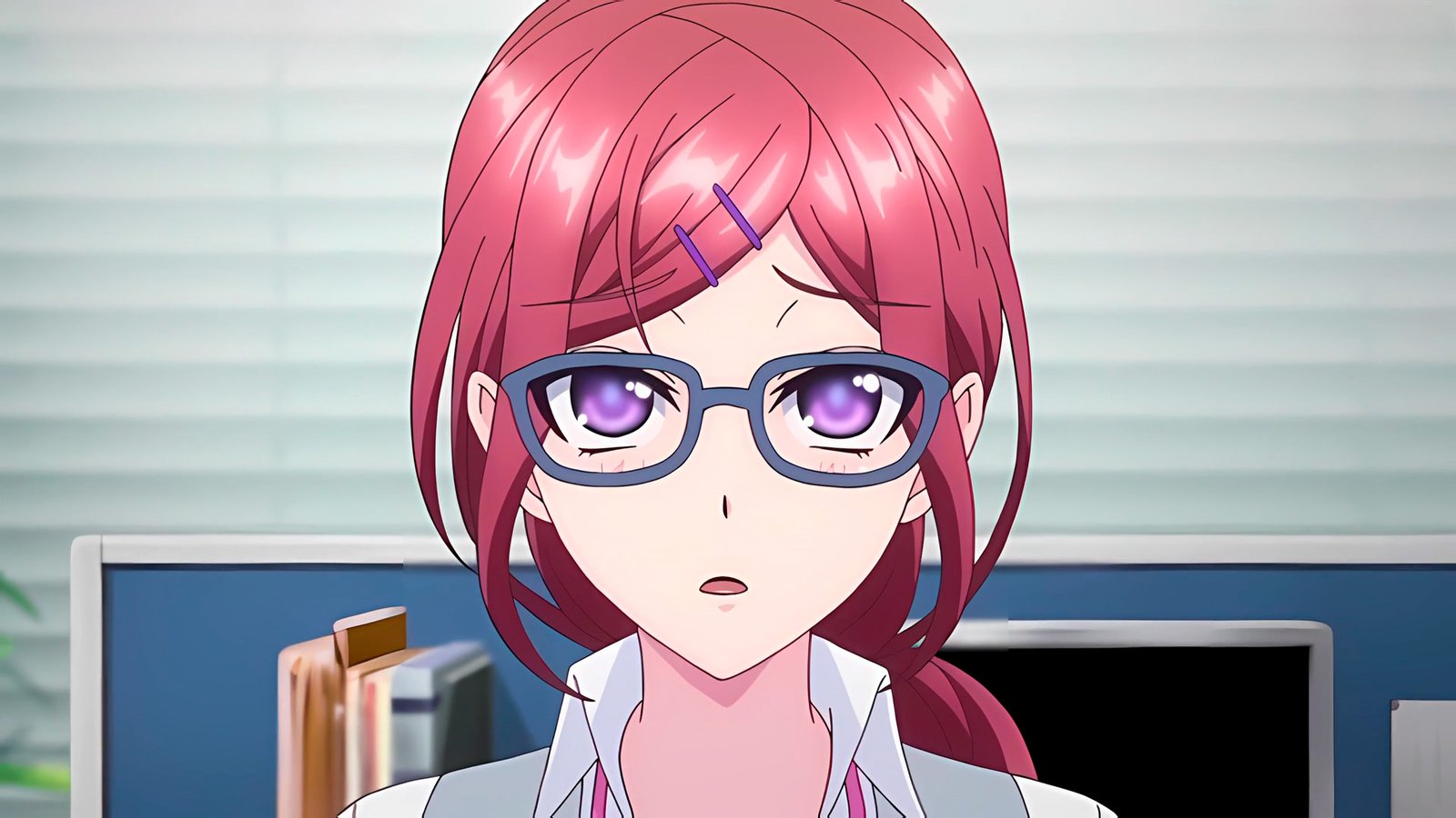 Asalariada es detonada en la oficina en el tráiler de Shachiku Cinderella